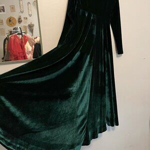 Green velvet dancing full circle skirt dress size S